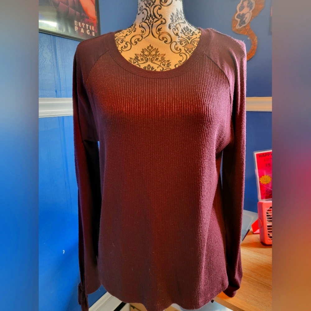 Gap Bell sleeve shirt Size M